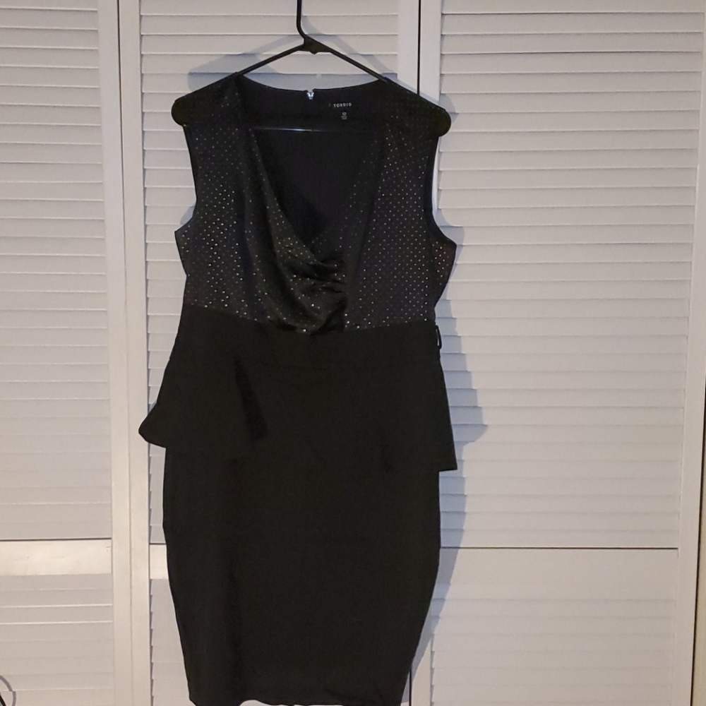 Black and gold peplum dress